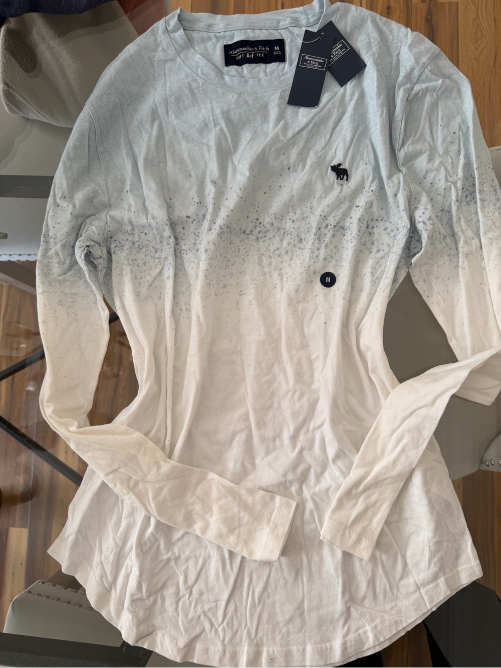 New with tags Abercrombie & Fitch White Long-Sleeve Crew Tee with Gray Speckle